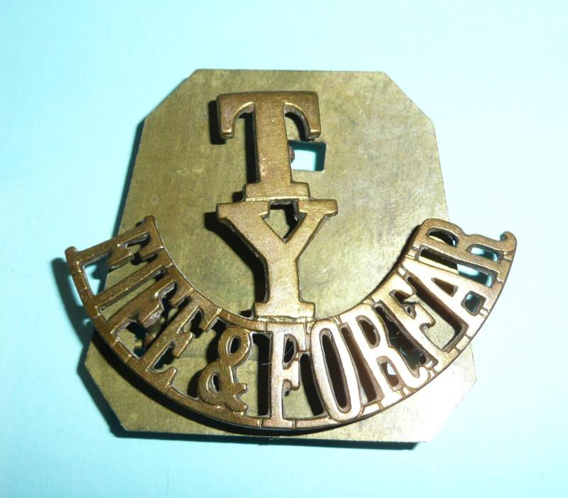 T / Y / Fife and Forfar Scottish Yeomanry (F&FY) One Piece Brass Shoulder Title