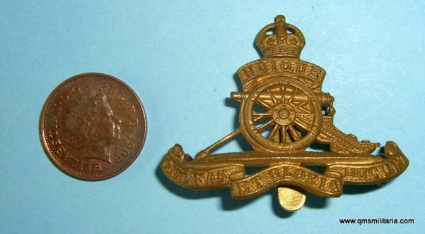 Royal Artillery Small pattern Beret Cap Badge - Gaunt