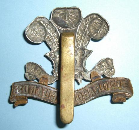 3rd ( Prince of Wales's ) Dragoon Guards Other Ranks Bi-metal Cap Badge ( Type 1 - Flat Topped 3)