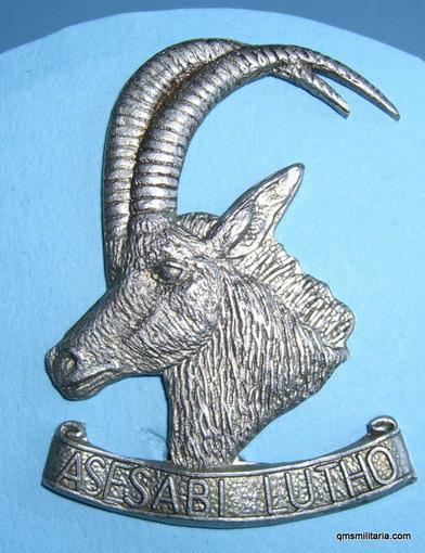 Africa - Rhodesian Armoured Corps white metal cap badge