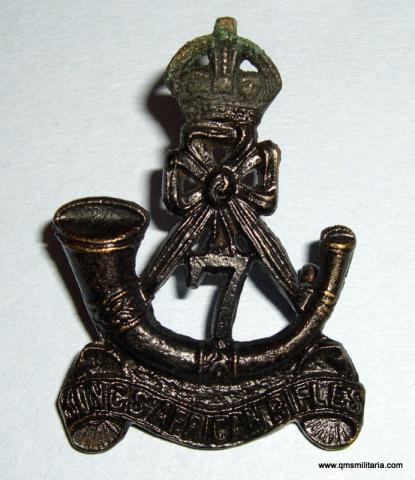 WW1 7th King 's African Rifles ( KAR )  Blackened Brass Cap Badge - Zanzibar