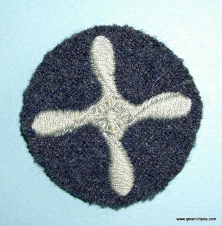 Royal Air Force ( RAF ) Junior Technician Cloth Arm Badge