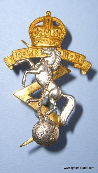Royal Electrical & Mechanical Engineers ( REME ) Officer 's 2nd pattern Fire Gilt and Silver Plated Cap Badge, Gaunt