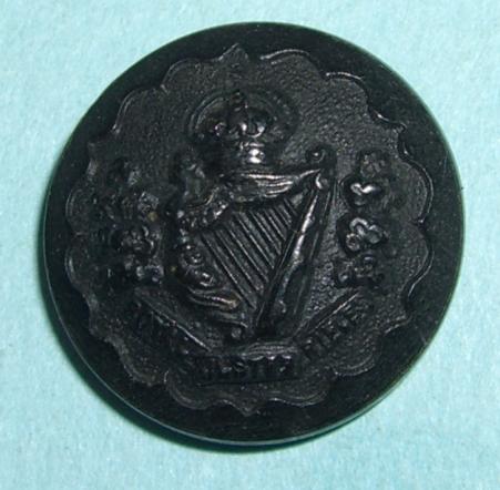 The Royal Ulster Rifles ( RUR ) Officers Black Horn Small Pattern Button, King's Crown