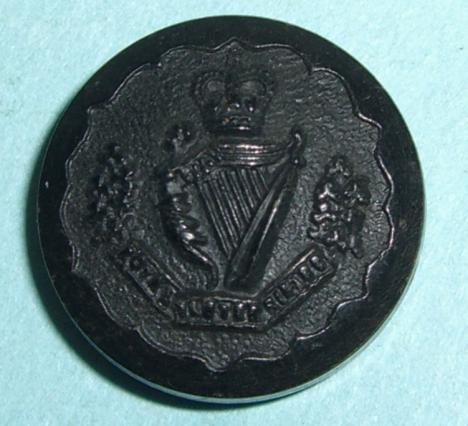 The Royal Ulster Rifles ( RUR ) Officers Black Horn Small Pattern Button, Queen's Crown