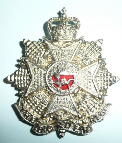 The Border Regiment White Metal Cap Badge - QEII issue