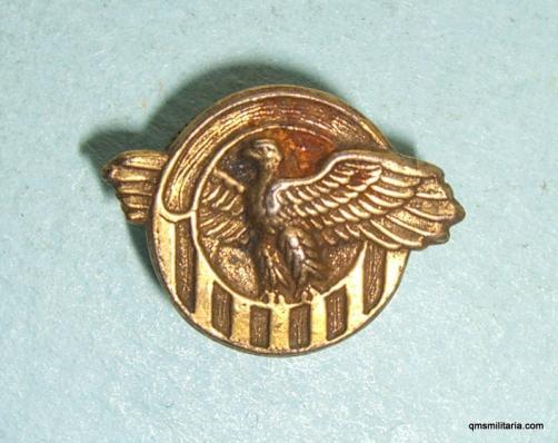WW2 - American Forces USA Ruptured Duck Brass Metal Insignia - Honourable Service Discharge Button Lapel Badge
