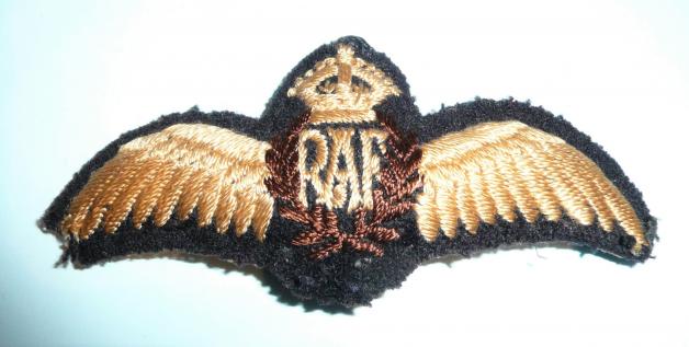 WW2 Royal Air Force (RAF) Pilots Qualification Deeply Padded Wing, Kings Crown
