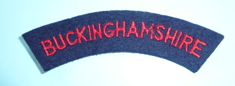 Buckinghamshire Regiment (TAVR) Royal Artillery Embroidered Red On Blue Felt Cloth Shoulder Title