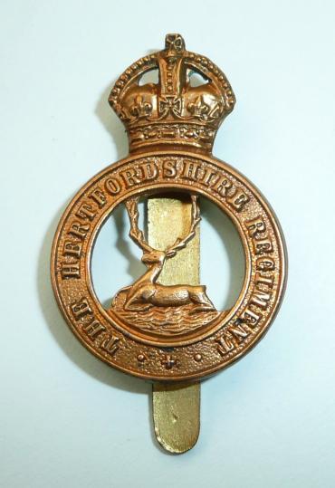 Hertfordshire ( Territorial ) Regiment Brass Other Ranks Cap Badge - wide antlers pattern