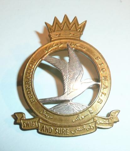 Malay Federation Signals Regiment Bi Metal Cap Badge