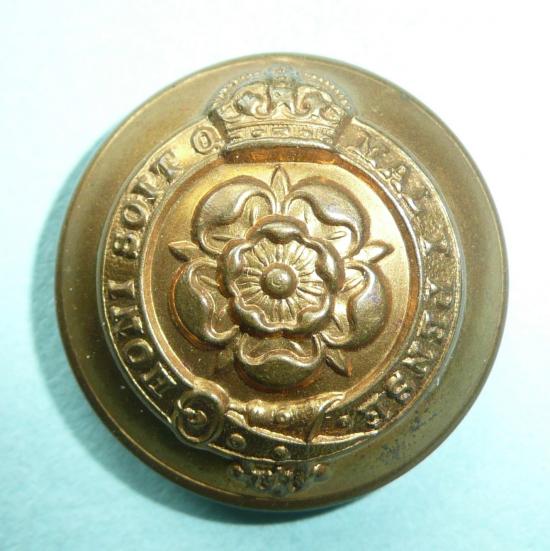 The Royal Fusiliers Regiment ( City of London Regiment ) Large Officers Gilt Brass Button ( 7th Foot)