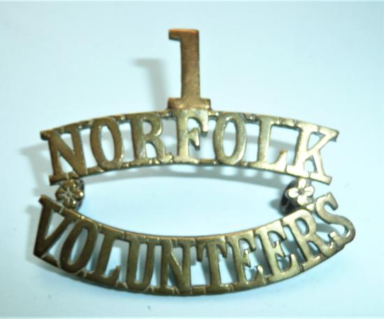 WW1 1 / NORFOLK / VOLUNTEERS VTC one piece brass shoulder title
