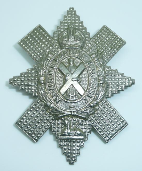 Black Watch  (The Royal Highlanders) White Metal Cap Badge, Kings Crown