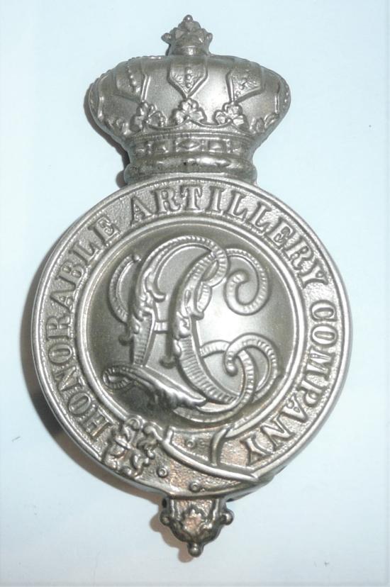 Honourable Artillery Company (HAC) Light Cavalry White Metal Cross Belt Pouch Badge