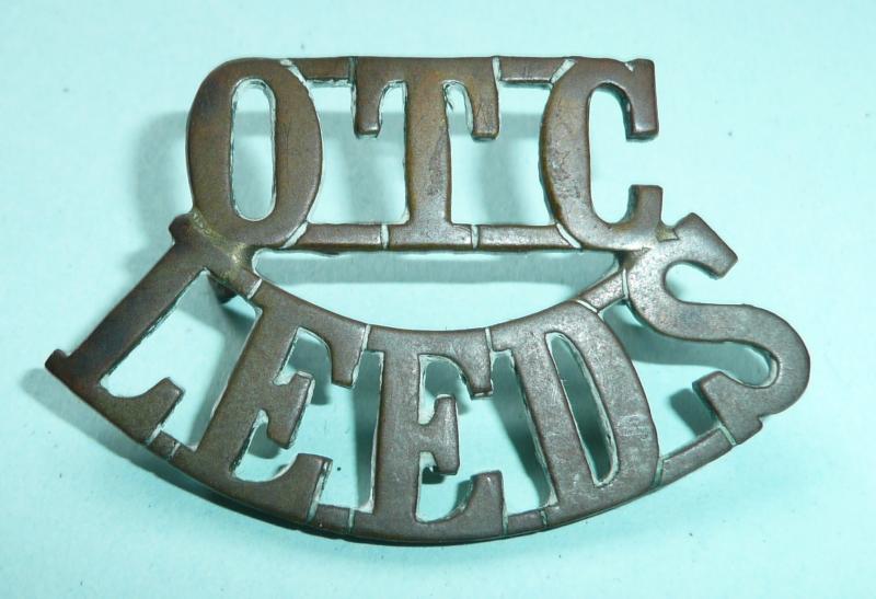Leeds Grammar School OTC (Officer Training Corps) Brass Shoulder Title
