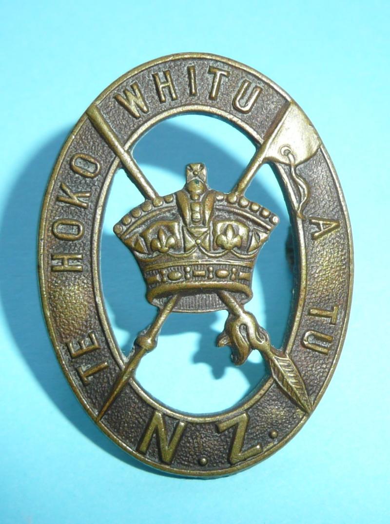 WW1 New Zealand NZ Maori Pioneer Battalion Brass Cap / Collar Badge