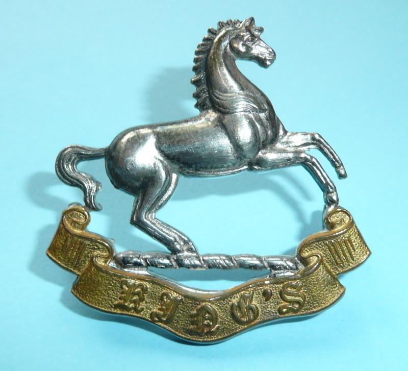 The Kings Regiment (Liverpool) Officers Silver Plated and Gilt Collar Badge- Right Facing - Gaunt