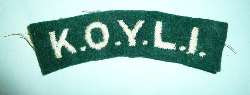 WW2 KOYLI (Kings Own Yorkshire Light Infantry)  Embroidered White on Green Felt Cloth Shoulder Title