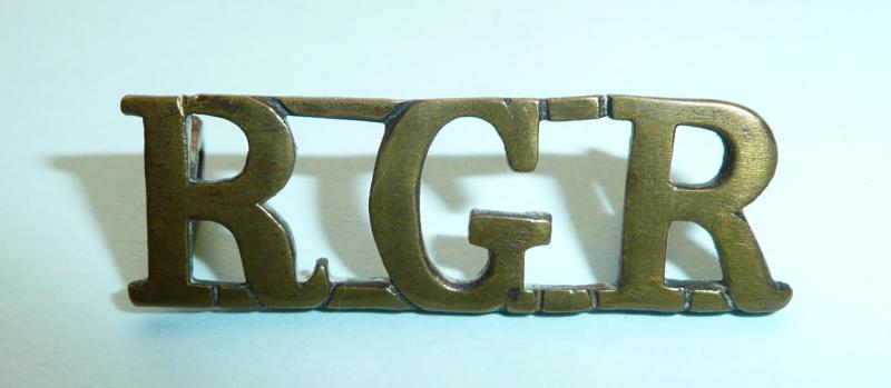 RGR (Royal Garrison Regiment) Brass Shoulder Title