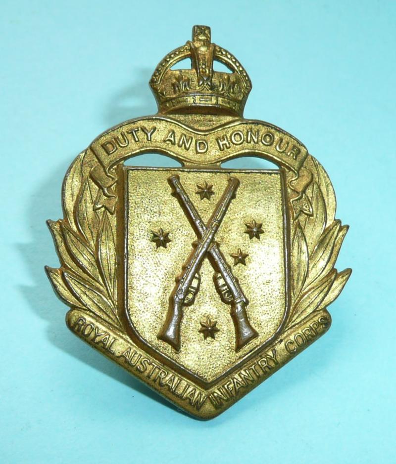 1948-53 era Royal Australian Infantry Corps  cap badge - Maker Marked