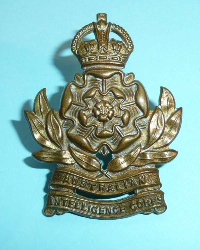 Australian Army Intelligence Corps - Brass Hat Badge King's Crown 1948-53 - maker marked