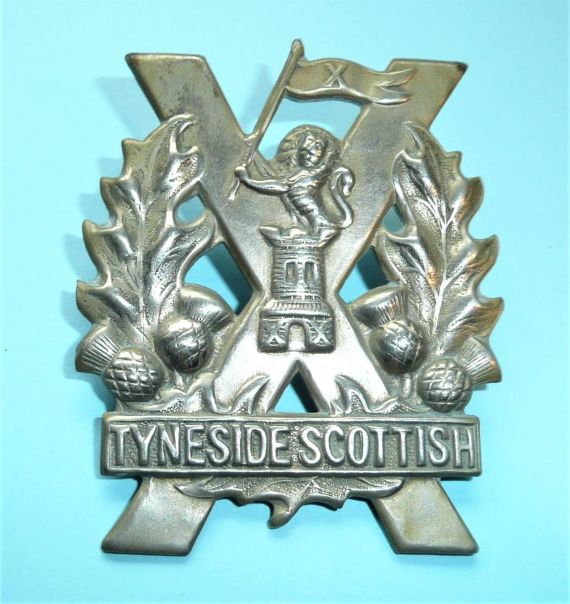 WW1 Tyneside Scottish - 4th Pattern White Metal Glengarry Badge