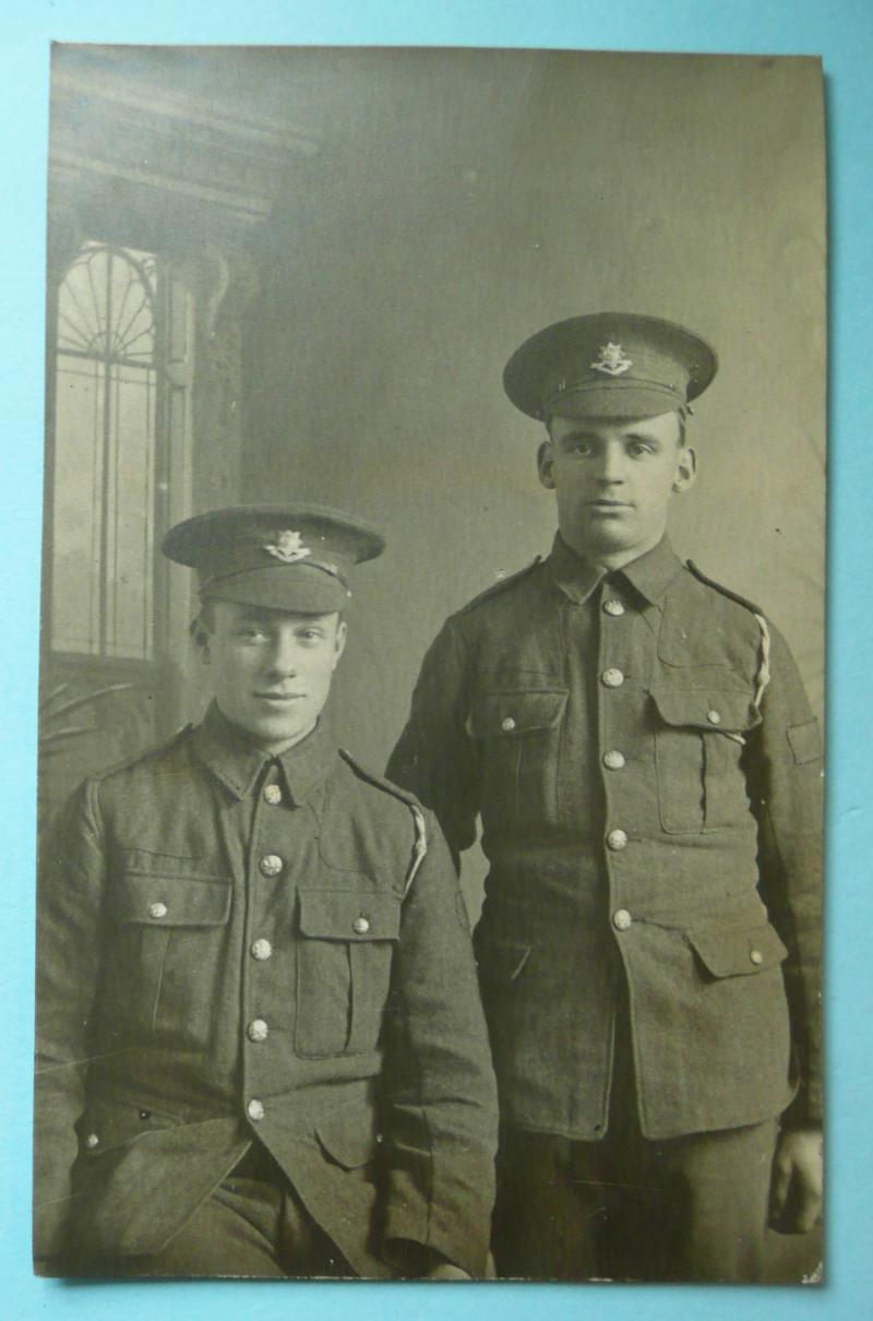 WW1 Original Postcard Black and White Portraits - Worcestershire Regiment - Battle Patches