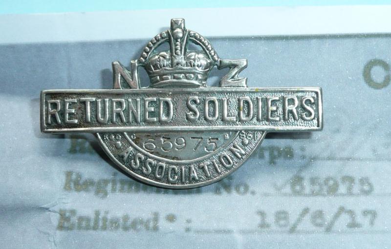 WW1 New Zealand - Returned Soldiers Silver Lapel Pin Badge Brooch - Attributed with Papers
