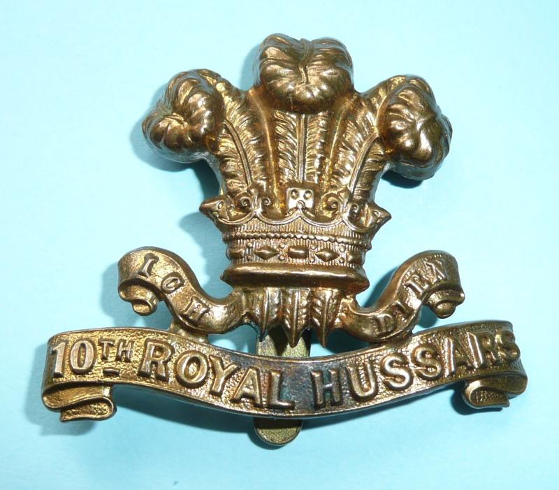 WW1 Economy - The 10th Royal Hussars ( Prince of Wales's Own) Other Ranks All Gilding Metal / Brass Cap Badge