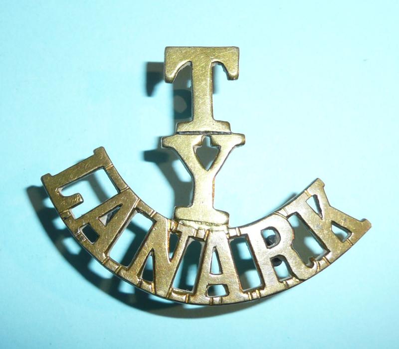 T / Y / Lanark - Scottish Lanarkshire Yeomanry One Piece Brass Shoulder Title