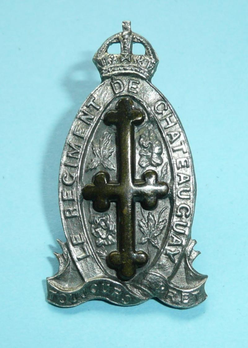 Canada - Chauteauguay Regiment /  LE REGIMENT DE CHATEAUGUAY Collar Badge