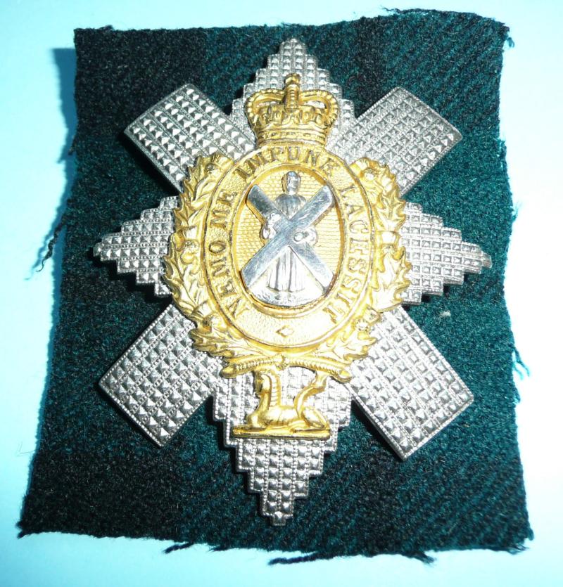 Black Watch (Royal Highland Regiment) Officer's Gilt and Silver Plate Glengarry Cap Badge with Black Watch (Government) Tartan Cloth Backing, EIIR Issue