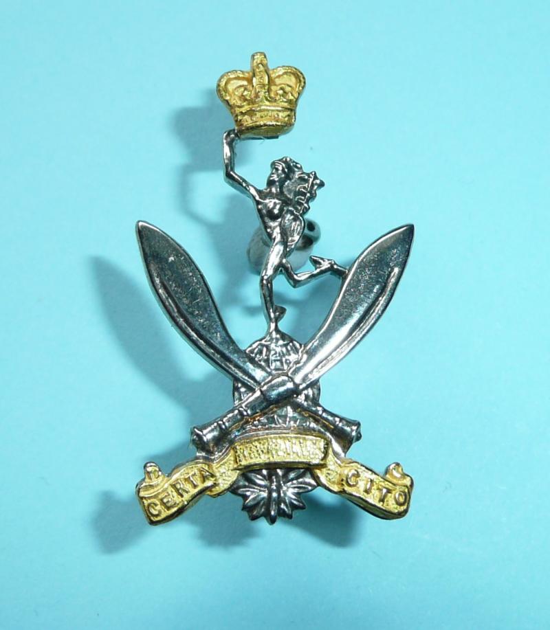 Queen's Gurkha Signals Bi-Metal Cap Badge - London Badge &  Button Co