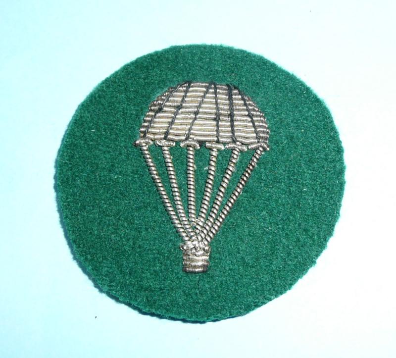 Parachutist (non-operational) Silver Bullion ' Light Bulb ' Proficiency Arm Badge