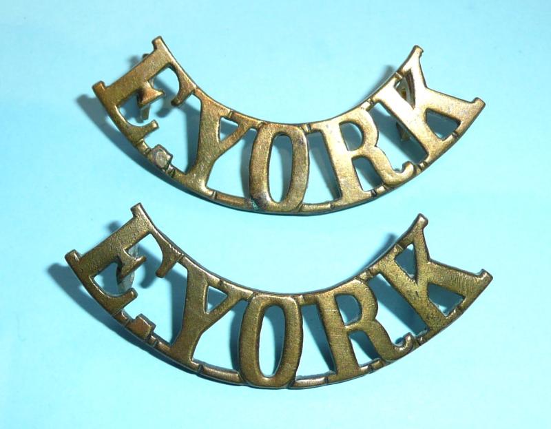 WW1 East Yorkshire Regiment Pair of Matching Brass Shoulder Titles