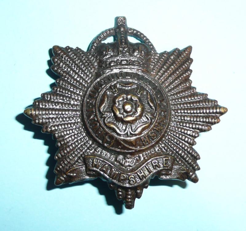 Hampshire Regiment Officer's OSD Bronze Cap Badge - Blades