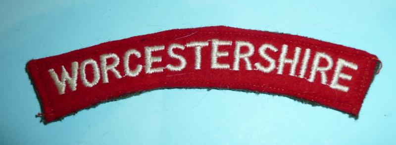 Worcestershire Regiment Woven White on Red Cloth Shoulder Title - on Battledress Backing