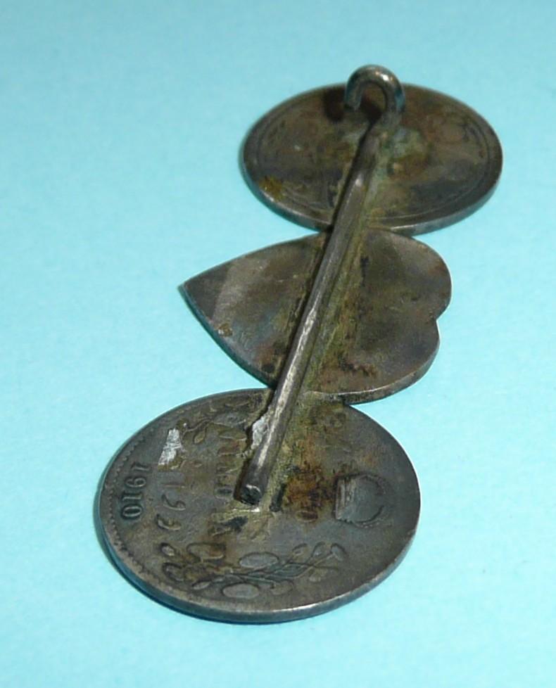 Queens (Royal West Surrey Regiment) Indian Made Sweetheart Brooch - Two Anna coins