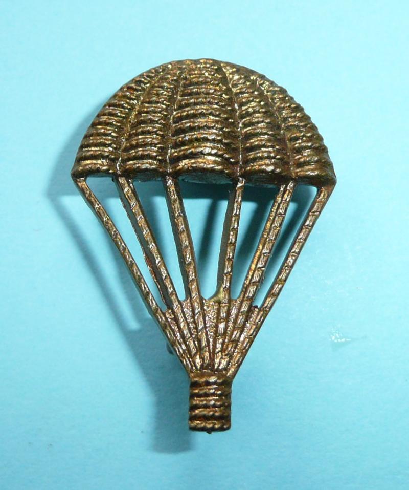 Parachutist (non-operational) Brass Metal  ' Light Bulb ' Proficiency Arm Badge
