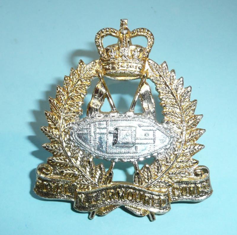 New Zealand - NZ Royal Armoured Corps AA Anodised Aluminium Cap Badge - Gaunt