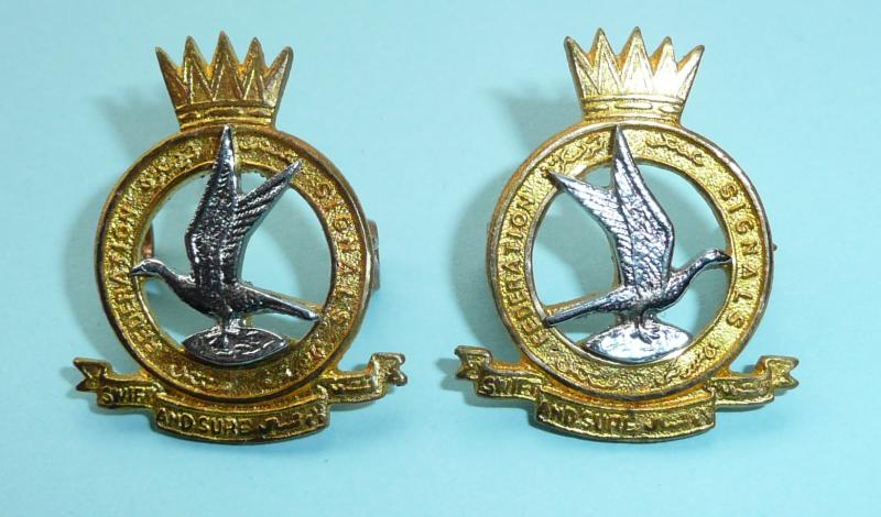 Malaya / Malaysia Federation Signals Facing and Matching Pair of Officer's Collar Badges