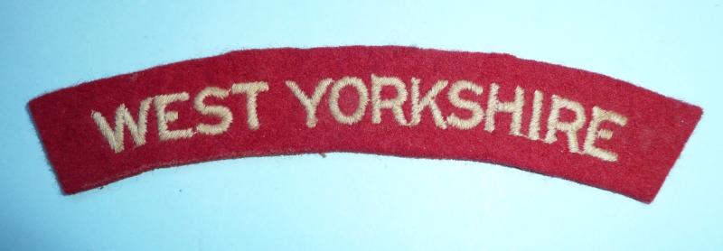 WW2 West Yorkshire Embroidered White On Red Felt Cloth Shoulder Title - Paste Back