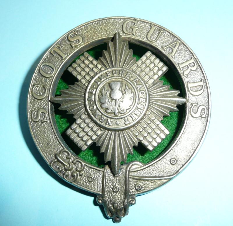 Early Scots Guards Piper's Cast White Metal Bonnet Badge
