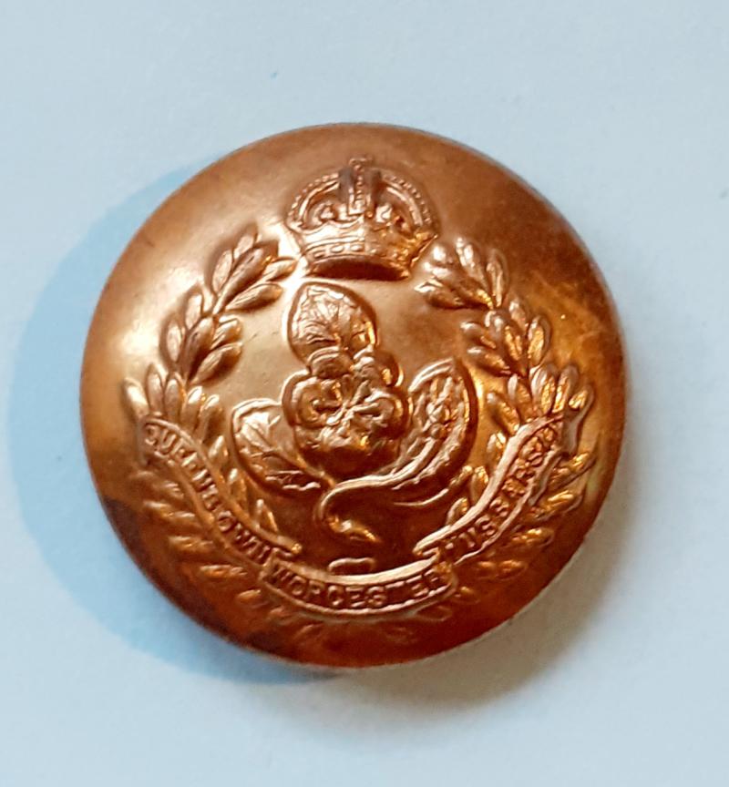 Queens Own Worcestershire Hussars  Large Pattern Gilt Brass Button