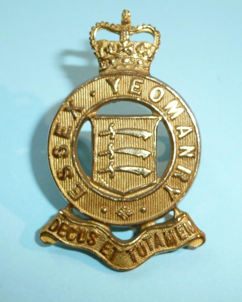 The Essex Yeomanry Officer's Gilt Brass Cap Badge, QEII Crown