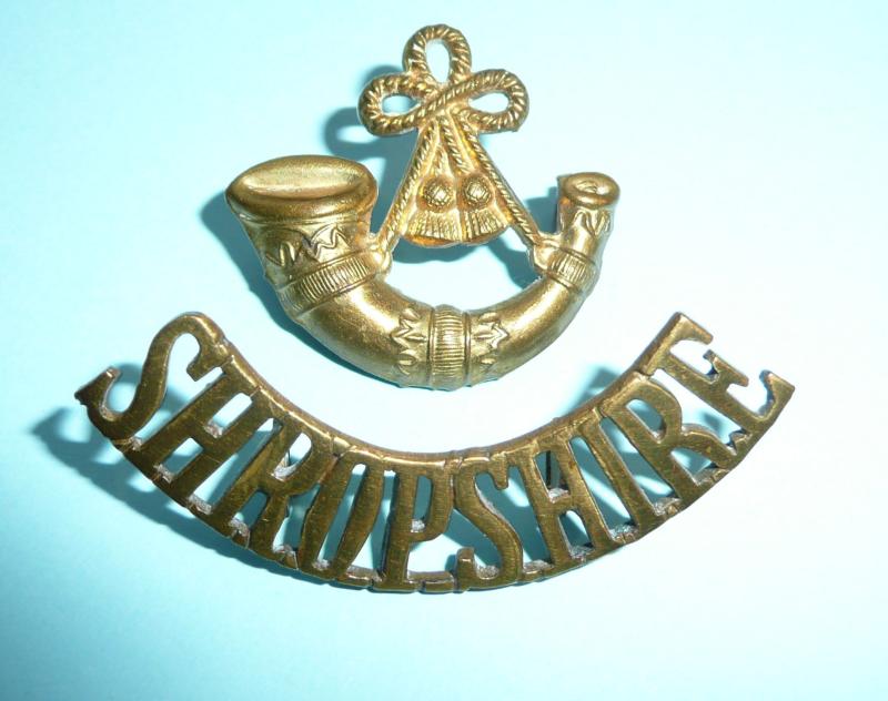 WW1 KSLI King's Shropshire Light Infantry Two Piece Brass Shoulder Title