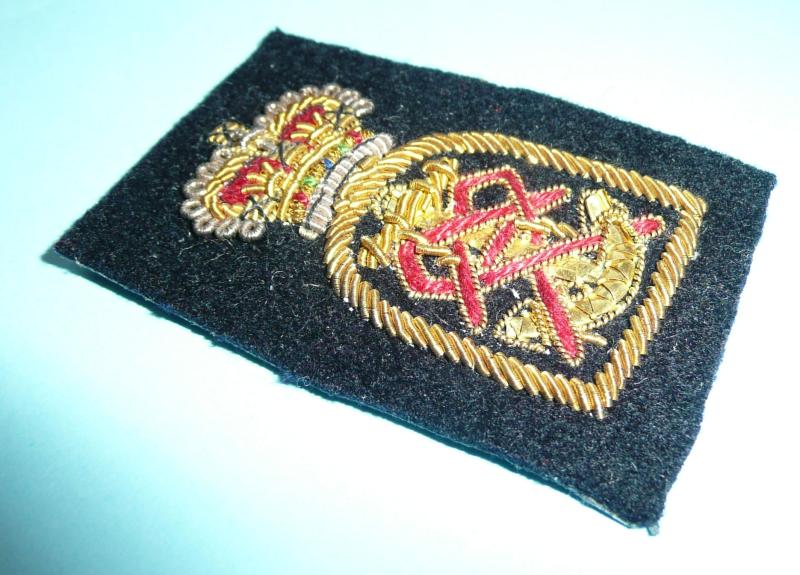 Queen Alexandras Royal Naval Nursing Service QARNNS bullion cloth hat badge