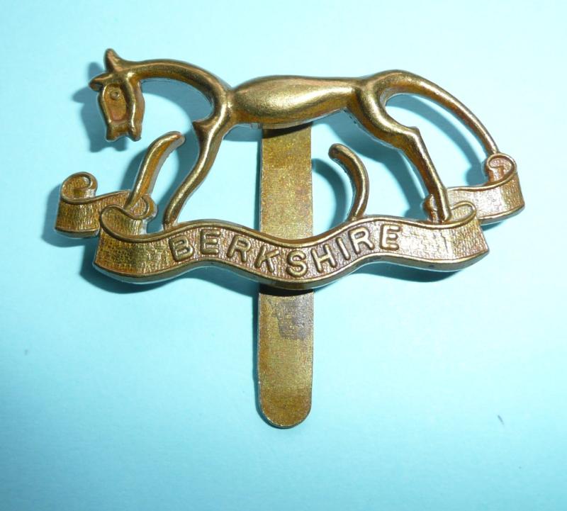 The Berkshire Yeomanry Other Ranks Brass Cap Badge - Woodward