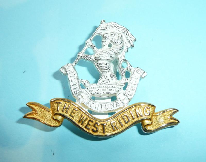 The Duke of Wellington's (West Riding) Regiment Officers Silver Plated and Gilt Cap Badge - Firmin